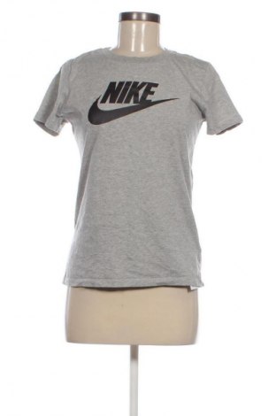 Dámské tričko Nike, Velikost S, Barva Šedá, Cena  342,00 Kč