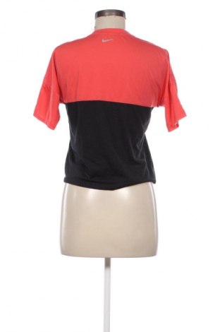Dámske tričko Nike, Veľkosť XS, Farba Viacfarebná, Cena  14,00 €