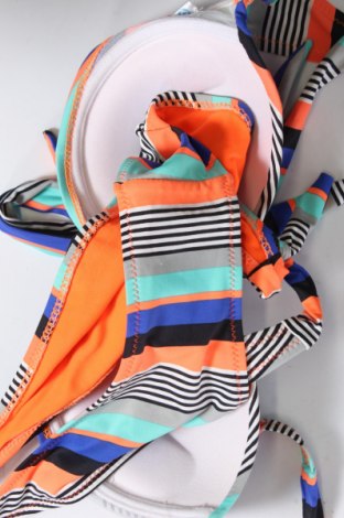Costum de baie de damă Unbranded, Mărime M, Culoare Multicolor, Preț 240,00 Lei
