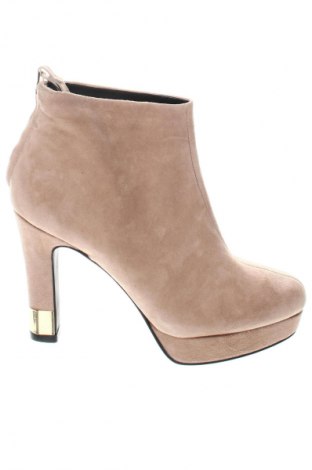 Damen Stiefeletten Alesya, Größe 38, Farbe Beige, Preis € 59,34