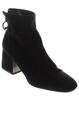 Damen Stiefeletten Bershka, Größe 39, Farbe Schwarz, Preis € 33,99