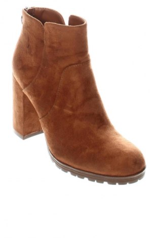 Dámské boty  Bershka, Velikost 36, Barva Hnědá, Cena  779,00 Kč