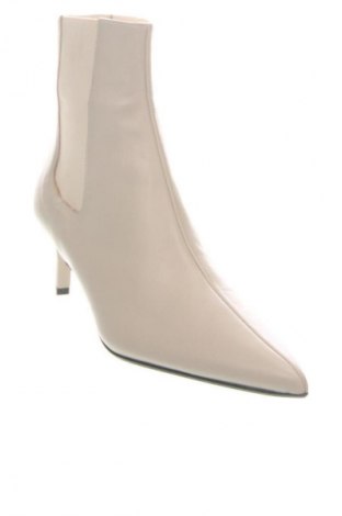 Botine de damă Calvin Klein, Mărime 40, Culoare Bej, Preț 485,99 Lei