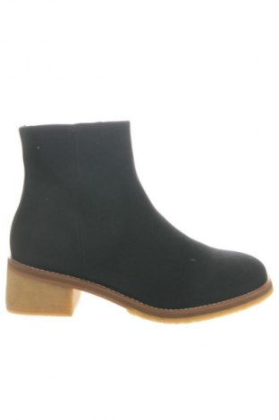 Γυναικεία μποτάκια Clarks, Μέγεθος 40, Χρώμα Μαύρο, Τιμή 172,99 €