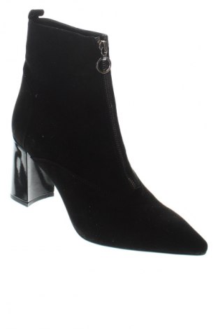 Botine de damă Marc Cain, Mărime 40, Culoare Negru, Preț 1.309,99 Lei