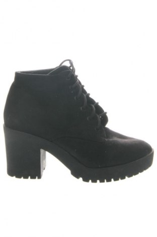 Damskie botki New Yorker, Rozmiar 39, Kolor Czarny, Cena 112,36 zł