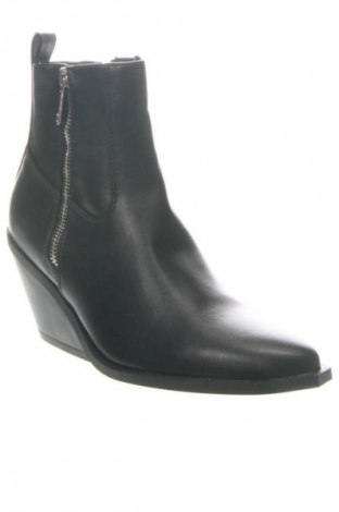 Damen Stiefeletten ONLY, Größe 37, Farbe Schwarz, Preis 53,99 €