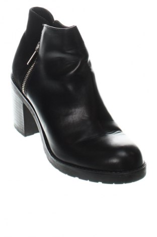 Damen Stiefeletten Pull&Bear, Größe 38, Farbe Schwarz, Preis € 54,99