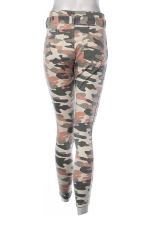 Damen Jeans Bershka, Größe S, Farbe Mehrfarbig, Preis € 14,99