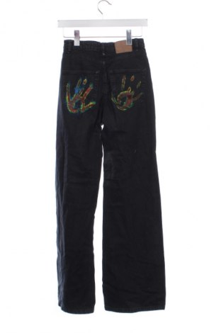Dámske džínsy  Bershka, Veľkosť XS, Farba Sivá, Cena  14,91 €