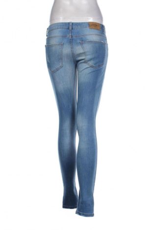 Dámské džíny  Bershka, Velikost S, Barva Modrá, Cena  369,00 Kč