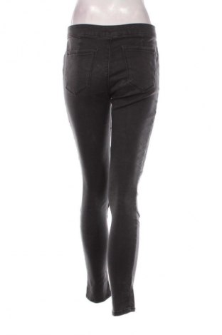 Damen Jeans Forever 21, Größe M, Farbe Grau, Preis 17,39 €