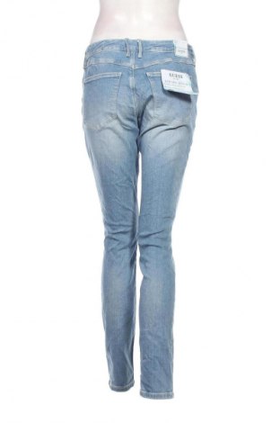 Blugi de femei Guess, Mărime M, Culoare Albastru, Preț 594,99 Lei