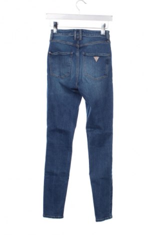 Dámske džínsy  Guess, Veľkosť XS, Farba Modrá, Cena  38,36 €