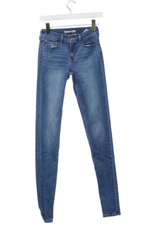 Дамски дънки Levi's, Размер S, Цвят Син, Цена 74,86 лв.