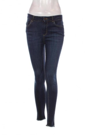 Damen Jeans Pieces, Größe M, Farbe Blau, Preis 17,39 €