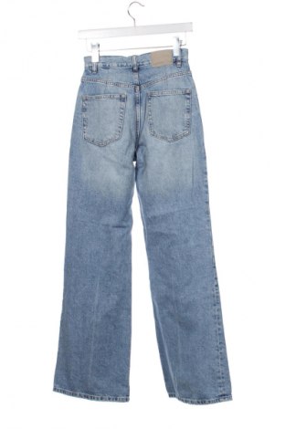 Blugi de femei Pull&Bear, Mărime XS, Culoare Albastru, Preț 77,17 Lei