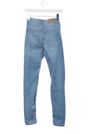 Dámské džíny  Pull&Bear, Velikost XS, Barva Modrá, Cena  366,00 Kč