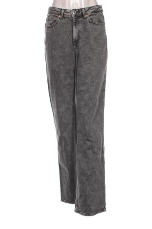 Női farmernadrág Vero Moda, Méret M, Szín Szürke, Ár 15 259 Ft