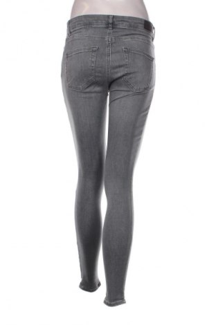 Blugi de femei Vero Moda, Mărime S, Culoare Gri, Preț 265,99 Lei