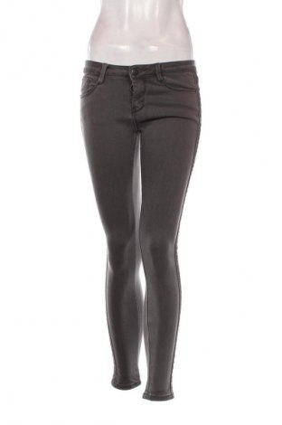 Damskie jeansy Yes! Miss, Rozmiar XS, Kolor Szary, Cena 42,99 zł