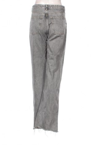 Blugi de femei Zara, Mărime M, Culoare Gri, Preț 192,50 Lei