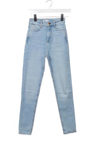 Damskie jeansy Zara, Rozmiar XS, Kolor Niebieski, Cena 62,92 zł
