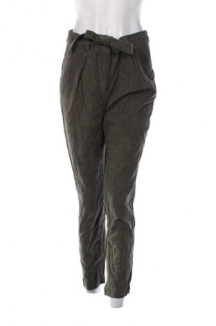 Damen Cordhose Caroll, Größe M, Farbe Grün, Preis € 34,78