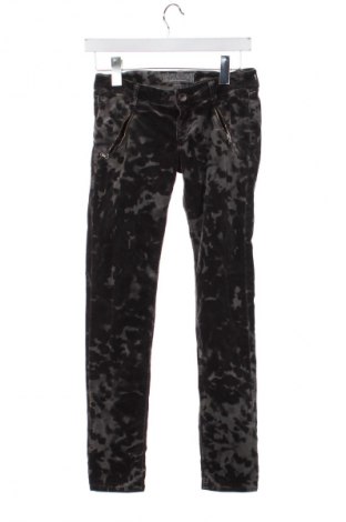 Damen Cordhose Guess, Größe XS, Farbe Mehrfarbig, Preis € 38,29