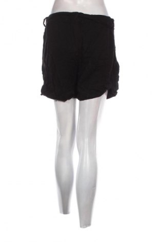 Pantaloni scurți de femei Colloseum, Mărime L, Culoare Negru, Preț 51,45 Lei