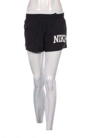 Damen Shorts Nike, Größe S, Farbe Schwarz, Preis € 17,30