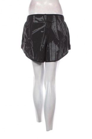 Damen Shorts Nike, Größe XL, Farbe Mehrfarbig, Preis € 17,00