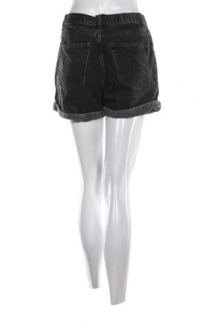 Damen Shorts Pull&Bear, Größe M, Farbe Schwarz, Preis € 13,99