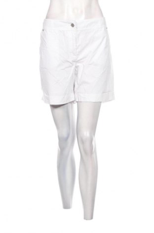 Damen Shorts S.Oliver, Größe L, Farbe Weiß, Preis € 17,99