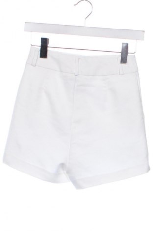 Pantaloni scurți de femei Stradivarius, Mărime XS, Culoare Alb, Preț 51,45 Lei