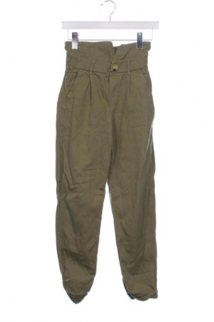 Damenhose Bershka, Größe XS, Farbe Grün, Preis € 14,83