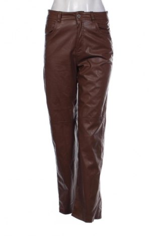 Damenhose Bershka, Größe S, Farbe Braun, Preis 15,00 €