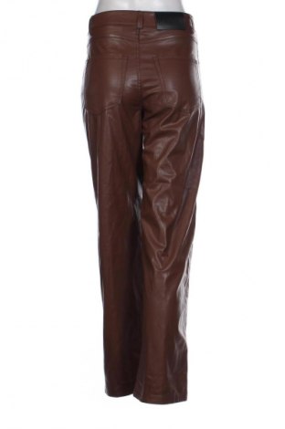Damenhose Bershka, Größe S, Farbe Braun, Preis 15,00 €