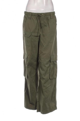 Dámske nohavice Bershka, Veľkosť M, Farba Zelená, Cena  15,00 €