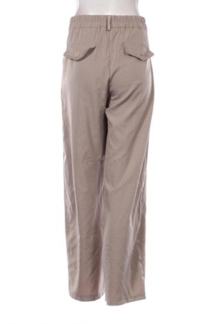 Дамски панталон NEW COLLECTION, Размер M, Цвят Бежов, Цена 40,89 лв.