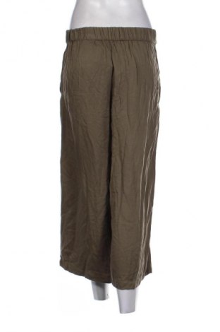 Damenhose Pull&Bear, Größe M, Farbe Grün, Preis € 14,83