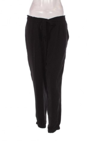 Damenhose Stradivarius, Größe XL, Farbe Schwarz, Preis 15,00 €
