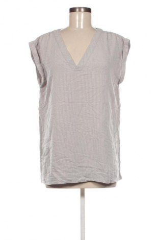 Damentop S.Oliver, Größe L, Farbe Grau, Preis € 13,99