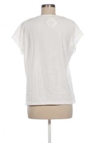 Damentop Street One, Größe M, Farbe Weiß, Preis € 13,99