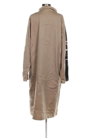 Damenmantel Pretty Little Thing, Größe M, Farbe Beige, Preis € 64,99