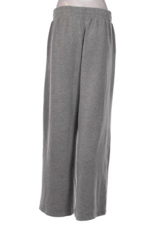 Damen Sporthose Bershka, Größe L, Farbe Grau, Preis € 32,99