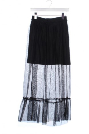 Dětská sukně  LC Waikiki, Velikost 11-12y/ 152-158 cm, Barva Černá, Cena  215,00 Kč