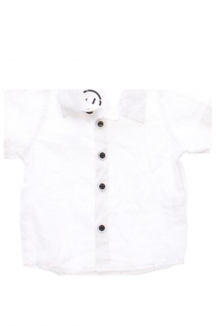 Kinderhemd Unbranded, Größe 6-9m/ 68-74 cm, Farbe Weiß, Preis 6,00 €