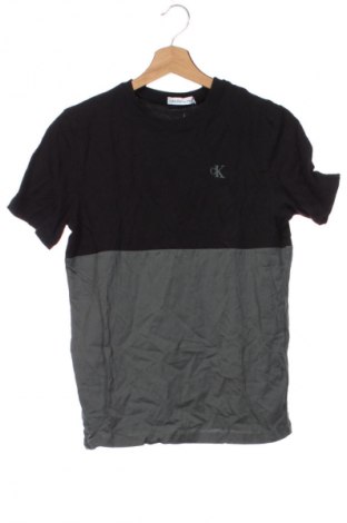 Dětské tričko  Calvin Klein Jeans, Velikost 13-14y/ 164-168 cm, Barva Vícebarevné, Cena  829,00 Kč