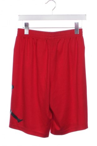 Παιδικό κοντό παντελόνι Air Jordan Nike, Μέγεθος 14-15y/ 168-170 εκ., Χρώμα Κόκκινο, Τιμή 17,99 €